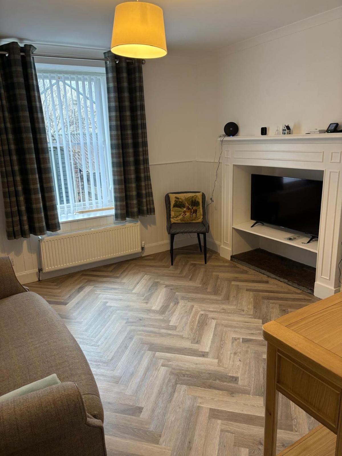 Taigh Beag 3 Birnam Place *
